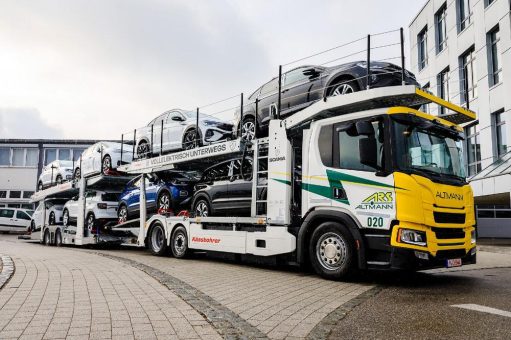 ARS Altmann nimmt ersten vollelektrischen Standard-Autotransporter „Scania P 25“ in Betrieb