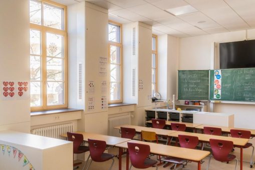 „Frischer Wind“ für energetische Sanierung und Neubauten von Schulen