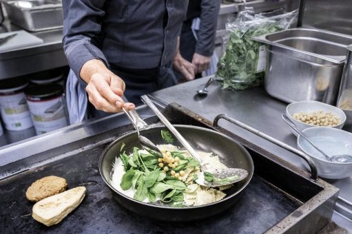 Aramark eröffnet zusammen mit der Koelnmesse Deutschlands erstes veganes Messerestaurant mit THE GREEN MOUNTAIN