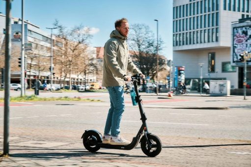 E-Scooter fahren bei Wind & Wetter