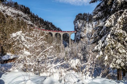 Spektakuläre Alpenüberquerung im Winter