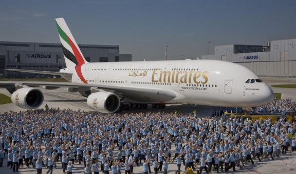 Erstauslieferung vor 15 Jahren: Die Emirates A380 zieht weiterhin Reisende weltweit in ihren Bann