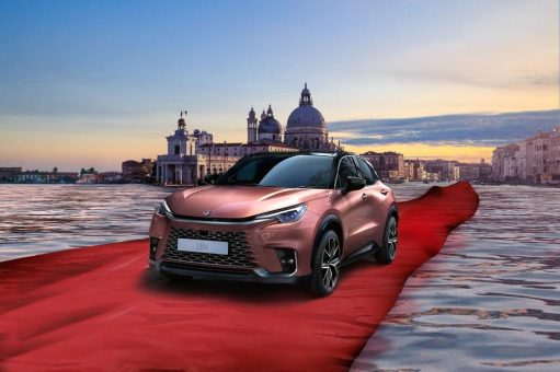 Lexus LBX übernimmt Hauptrolle bei den Filmfestspielen in Venedig