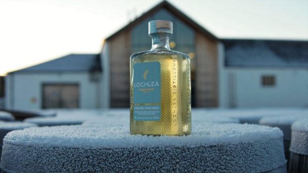 Ab sofort verfügbar:  Ploughing Edition, der erste torfige Whisky von Lochlea