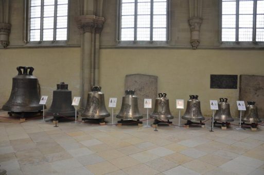 Letzte der „kleinen“ neu gegossenen Domglocken die SPEREMUS im Magdeburger Dom begrüßt