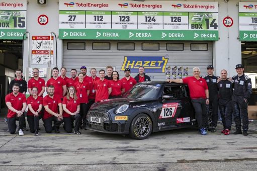 MINI John Cooper Works 1to6 Edition mit 6-Gang Handschalter des Bulldog Racing Teams überzeugt beim 24-Stunden-Rennen auf dem Nürburgring