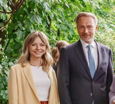 Lindner im Live-Interview: Klarstellung zu Alleinerziehenden und Neuerungen zur privaten Altersvorsorge