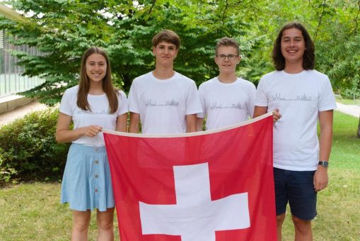 Schweizer Teenager messen sich in Ungarn mit Informatik-Weltspitze