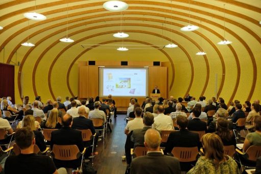 Tagung mit 100 Marketing-Expertinnen des Bundesverbandes Deutscher Fertigbau