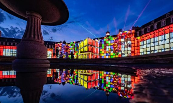 Das SCHLOSSLICHTSPIELE Light Festival Karlsruhe geht in das finale Wochenende