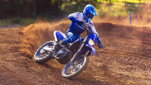 Völlig neue WR450F: Hochgradig kontrollierbare Leistung, Agilität auf höchstem Niveau