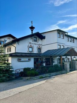 Castlewood Hotels & Resorts expandiert erneut: Ferienhotel Riesberghof als weiterer Standort in Bayern