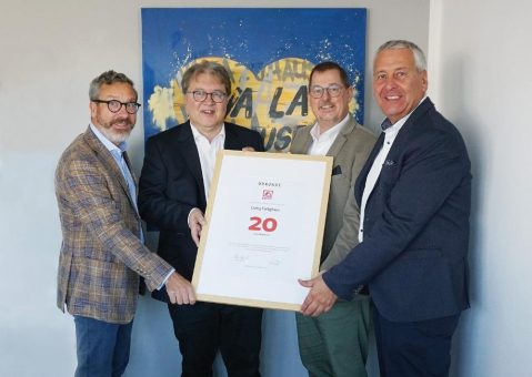 BDF ehrt Living Haus für 20 Jahre Mitgliedschaft