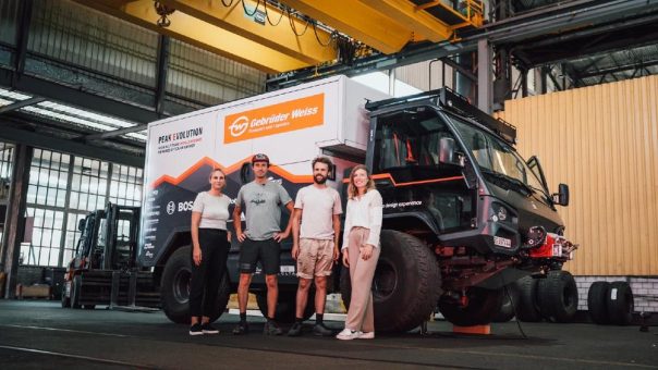 Gebrüder Weiss schickt Solar-Lkw auf den höchsten Vulkan der Erde