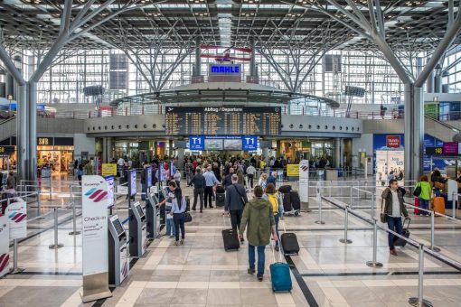 Auftrag für Luftsicherheitskontrollen am Flughafen Stuttgart mit FraSec vorzeitig verlängert