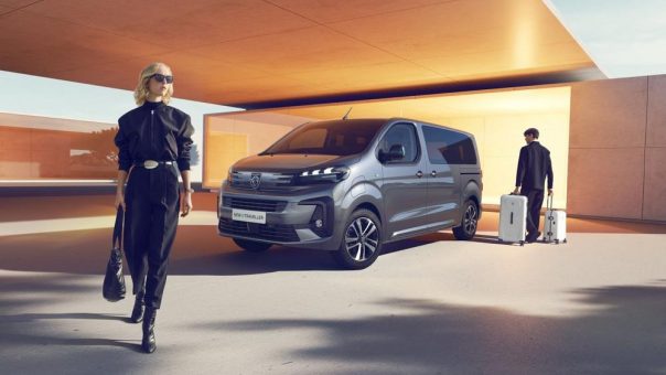 Der neue PEUGEOT E-Traveller(1): Für entspanntes Reisen