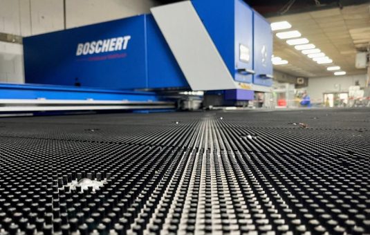 Hightech im Handwerk: Schlosserei Wetzel arbeitet mit modernster Lasertechnologie