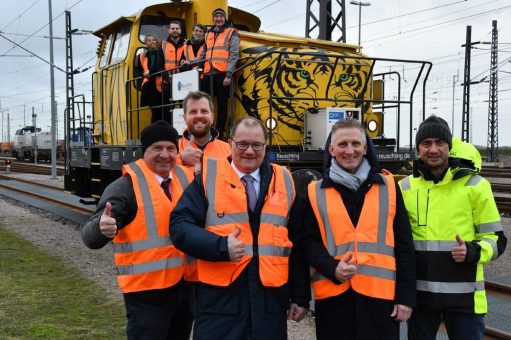 Erprobungen mit vollautomatischer Rangierlokomotive im JadeWeserPort Wilhelmshaven abgeschlossen