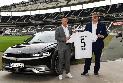 Eintracht Frankfurt mit Hyundai emissionsarm unterwegs