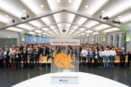 „Schlauer Fuchs“ – Schaeffler Aerospace erhält höchste Auszeichnung der BGHM für Sicherheitskultur