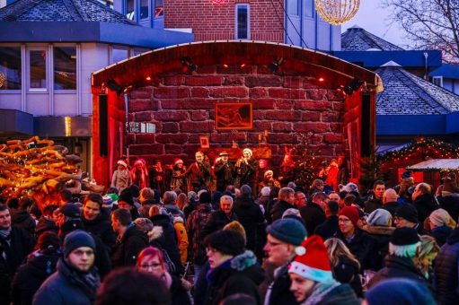 Buntes Programm am ersten Weihnachtsmarkt-Wochenende