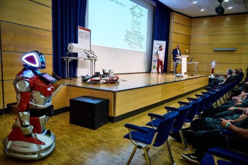 Weil es auch eure Zukunft ist – Ein Plädoyer für Robotik und Bildung