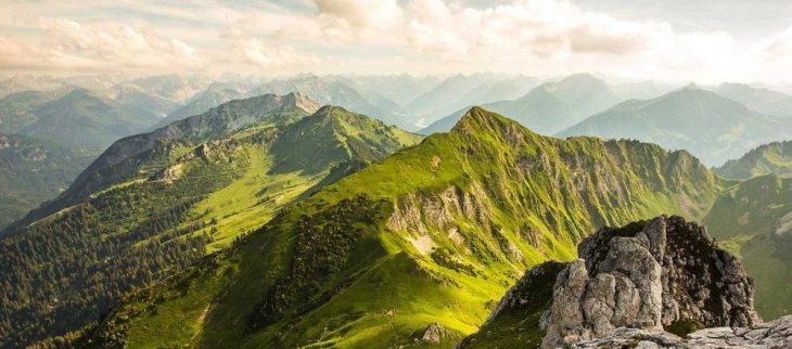 „Gegen die Müllflut in den Bergen: Gemeinsam für eine saubere Zukunft!“