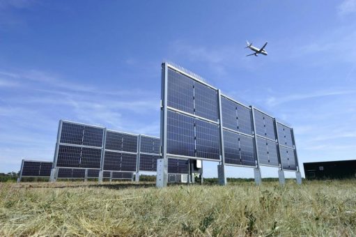 Next2Sun baut weltgrößte vertikale PV-Anlage am Flughafen Frankfurt