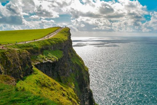 Irland öffnet wieder: Doppelter Grund zur Freude für Rundreisende