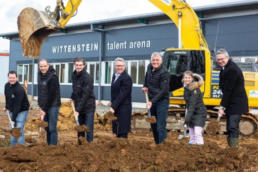 Spatenstich in Igersheim-Harthausen:  Erweiterung der WITTENSTEIN talent arena