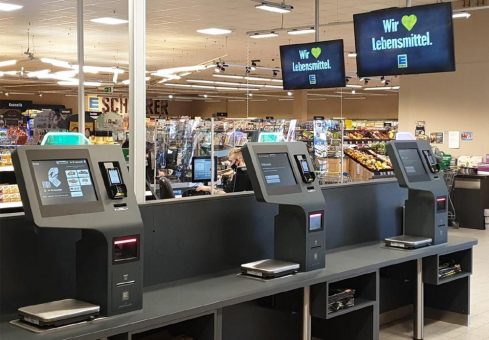 Geschwindigkeit, Effizienz und Benutzerfreundlichkeit: EDEKA hat die Vorteile stationärer Self-Checkout-Lösungen erkannt und setzt dabei erneut auf Technologie aus dem Hause Pyramid Computer