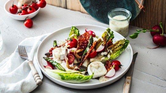 Frische Frühlings-Kombi: Kartoffel-Dressing zu Bratsalat mit grünem Spargel