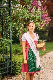 Rheinische Kartoffelkönigin verlängert die Amtszeit