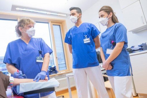 Erfolgreiche Kooperation macht internationale Fachkräfte fit für den Klinikalltag am Universitätsklinikum Heidelberg