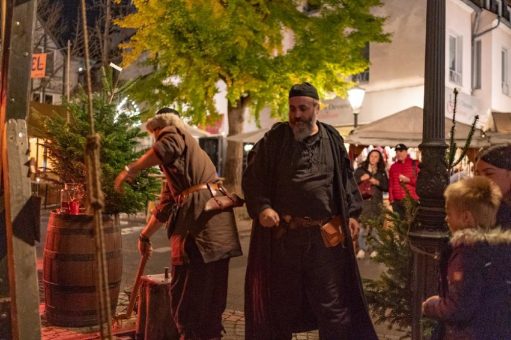 Mittelalterlicher Markt zur Weihnachtszeit in Siegburg