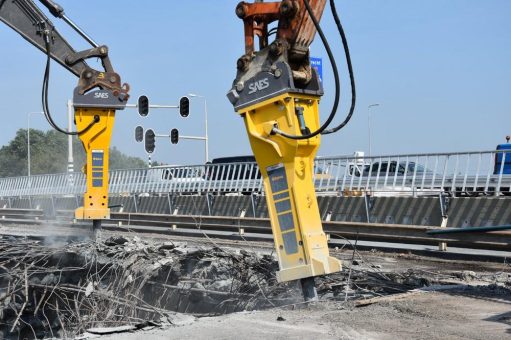 Drei Brücken in 48 Stunden niedergelegt – mit schweren Hydraulikhämmern von Epiroc