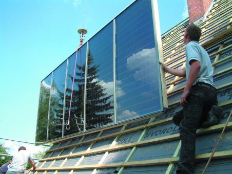 Tradition mit Zukunft: Dachdecker-Ausbildung von Solartechnik bis Denkmalschutz