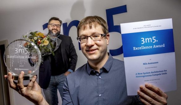 Nils Asmussen bekommt 3m5. Excellence Award für beste IT-Dissertation