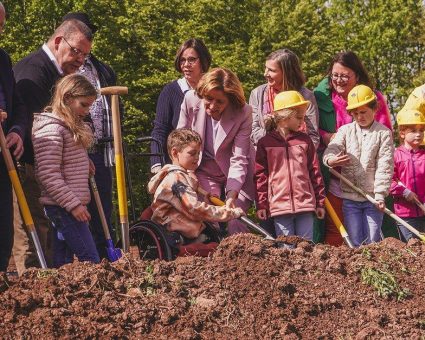 Startschuss für nestwärme Kinder- und Jugendhospiz mit Modellcharakter: Spatenstich mit Ministerpräsidentin und Schirmherrin des Projekts Malu Dreyer