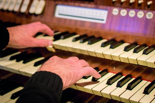 Kurt Kölle und Ensemble spielen Barock-Werke im Klinikum Christophsbad