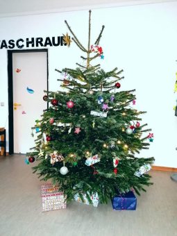 Weihnachtliches Basteln im Dichterviertel trotz Corona-Krise