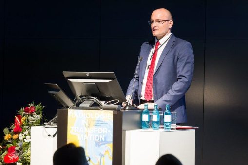 Deutsche Röntgengesellschaft ehrt Prof. Dr. med. Felix Meinel von der Universitätsmedizin Rostock mit dem Marie-Curie-Ring