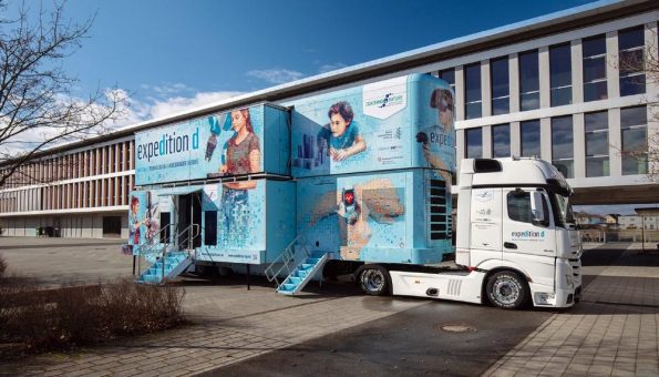 Wie wir in Zukunft leben und arbeiten: Digital-Truck mit Erlebnisausstellung in Laufenburg und Wutöschingen