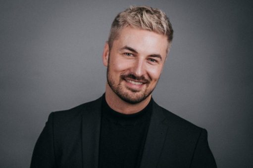 Nicolas Puschmann moderiert Miss Germany Finale 2022