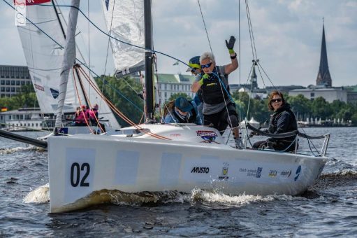 Frauenteams von drei Kontinenten segeln beim Helga Cup um den Sieg