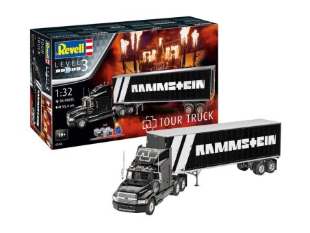 Rammstein-Truck rollt auf den Revell-Basteltisch!