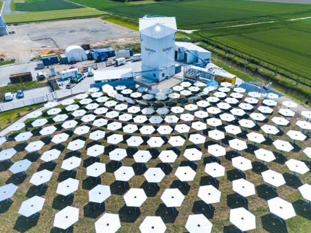 SMS group treibt Dekarbonisierung voran: Unterstützung der weltweit ersten industriellen Solartreibstoff-Anlage von Synhelion