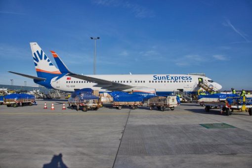 „Wir helfen gemeinsam“-Luftbrücke für die Erdbebenopfer: Erster reiner Frachtflug von SunExpress abgehoben