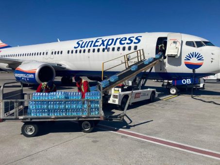 SunExpress unterstützt die Hilfsaktionen nach den Erdbeben in der Türkei, Ostanatolien