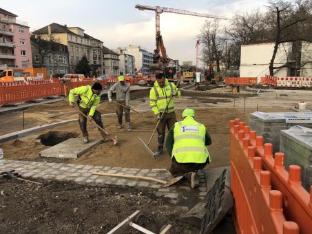 Drei Viertel der Fahrbahnen im Straßentunnel sind fertig asphaltiert